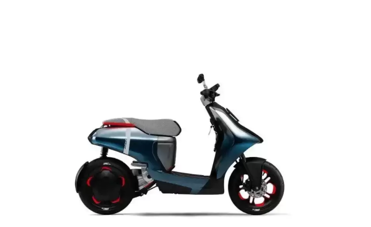 Yamaha E02 Genesis