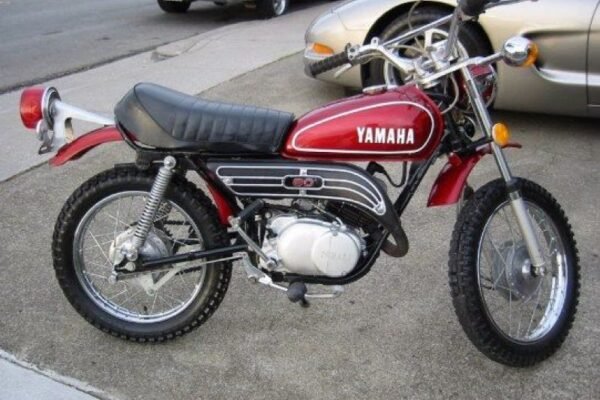 Yamaha AG 175