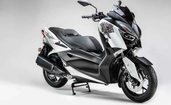 Yamaha XMAX 300