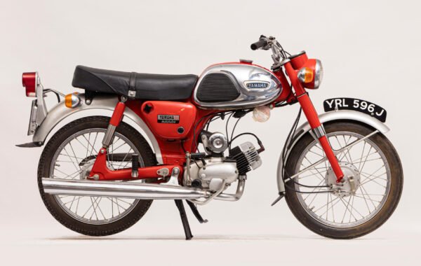 Yamaha YG1