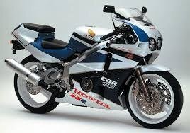 Honda CBR 400 RR Fireblade (1989)