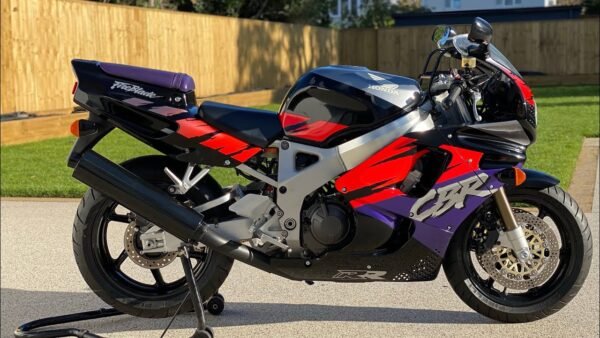 Honda CBR 900 RR Fireblade (1993) 