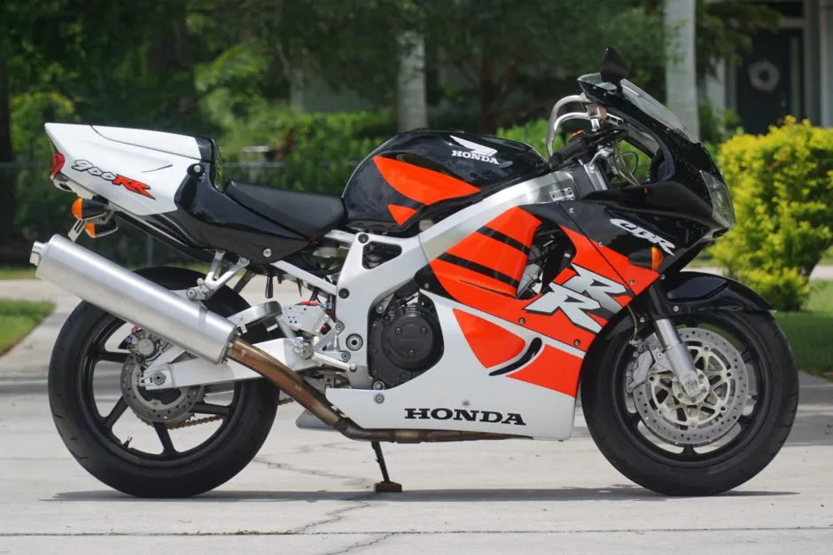 Honda CBR 900 RR Fireblade 1998