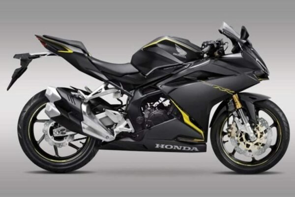 Honda CBR250R (2016)
